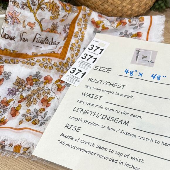 DIANE VON FURSTENBERG Large Square Scarf Vintage 48" Soft Earthy Floral Print - Picture 6 of 7